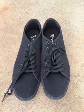 Tomo golf sneakers